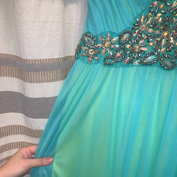 Prom dress size 0 - Picture 4 of 6